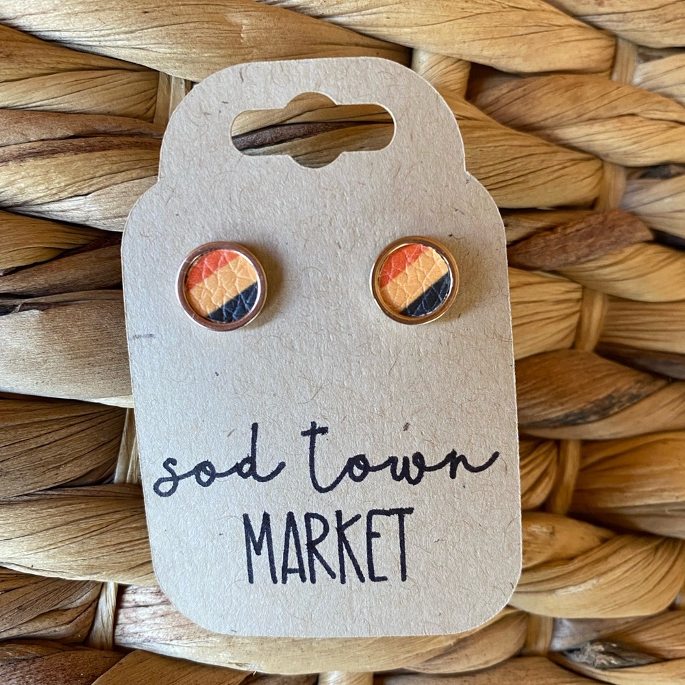 8mm faux leather round studs- multicolor